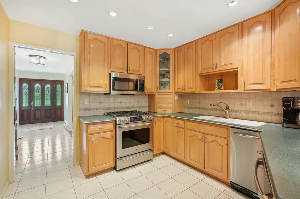 49 Minuteman Circle Orangeburg NY 10962