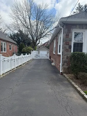 1905 Bryant Place Baldwin NY 11510