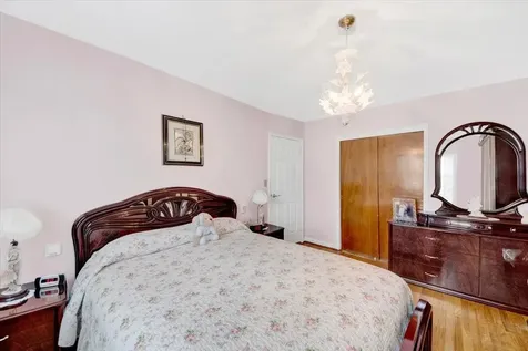 2559 Seymour Avenue Bronx NY 10469