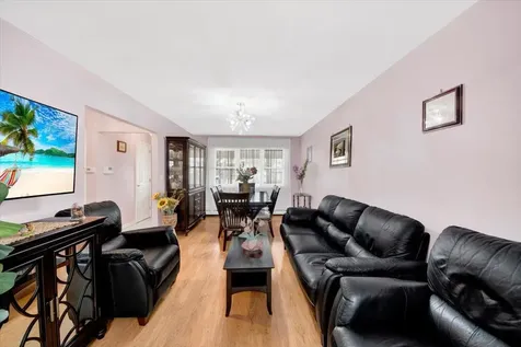2559 Seymour Avenue Bronx NY 10469