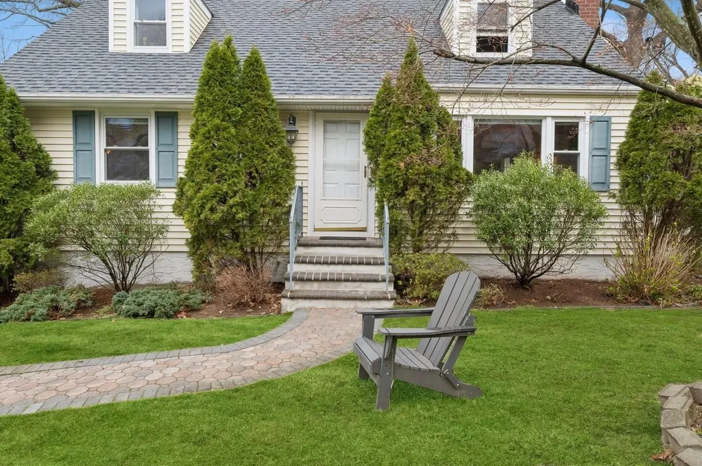 1164 Dobbs Ferry Road White Plains NY 10607