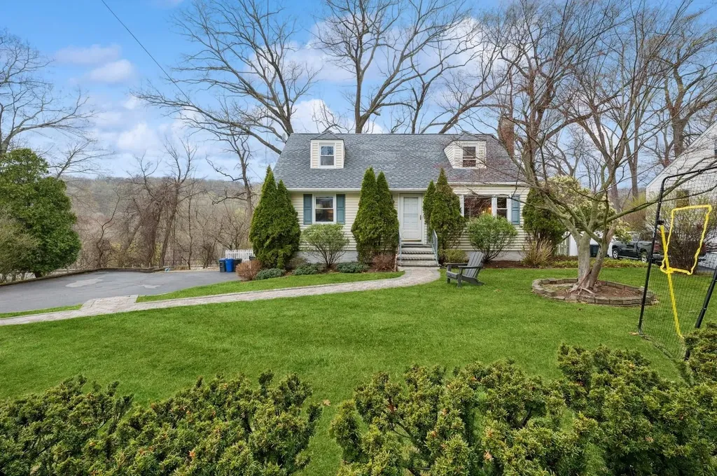 1164 Dobbs Ferry Road White Plains NY 10607