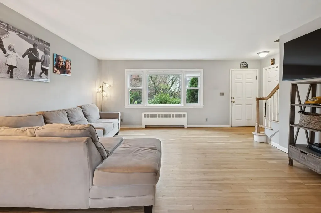 1164 Dobbs Ferry Road White Plains NY 10607