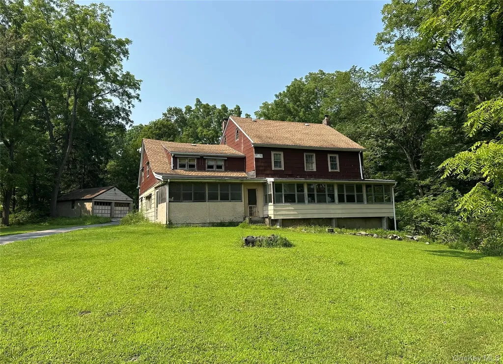 2116 State Route 300 Wallkill NY 12589