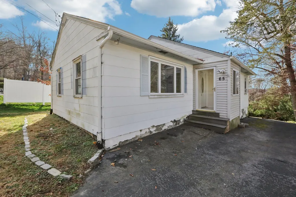 65 South Hill Cortlandt NY 10567