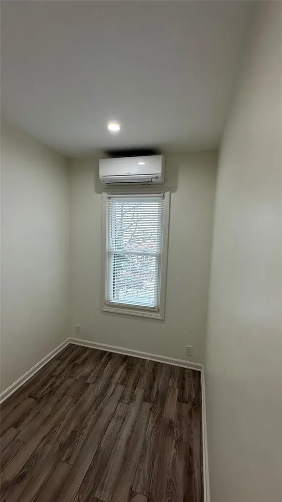 6266 60th Road Maspeth NY 11378