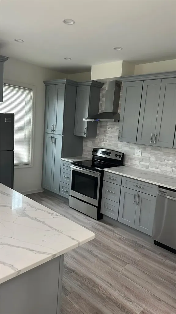 6266 60th Road Maspeth NY 11378