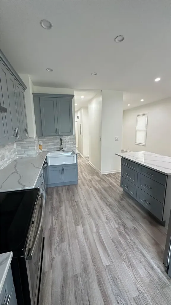 6266 60th Road Maspeth NY 11378