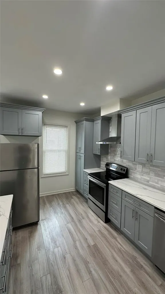 6266 60th Road Maspeth NY 11378