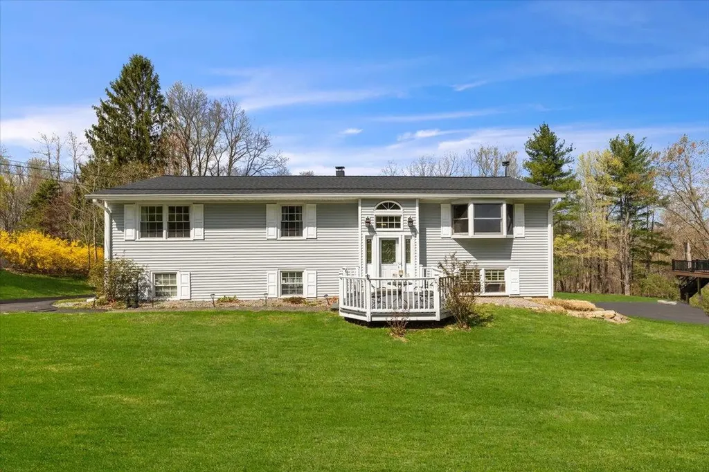 46 Saint Michaels Terrace Carmel NY 10512