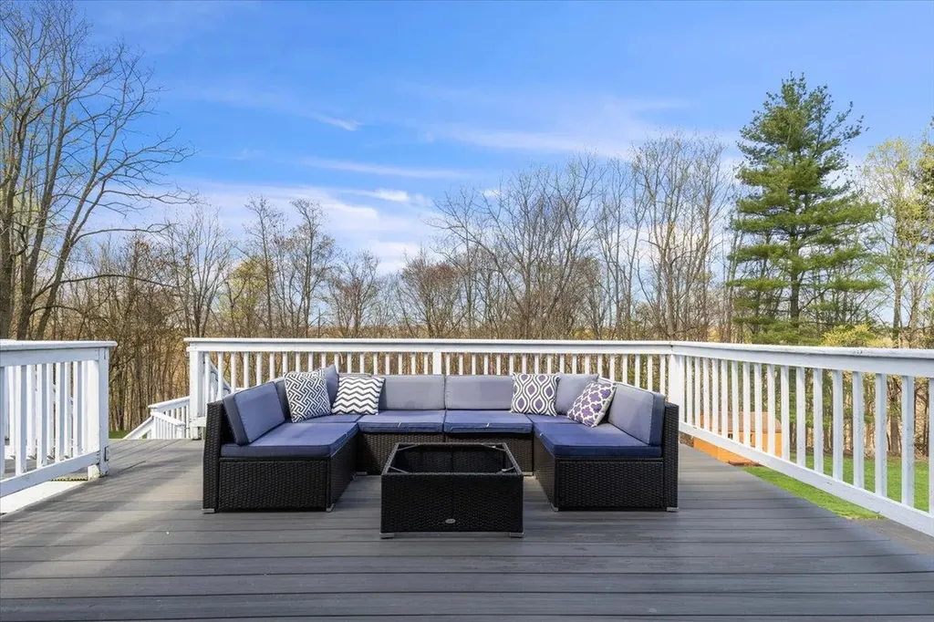 46 Saint Michaels Terrace Carmel NY 10512