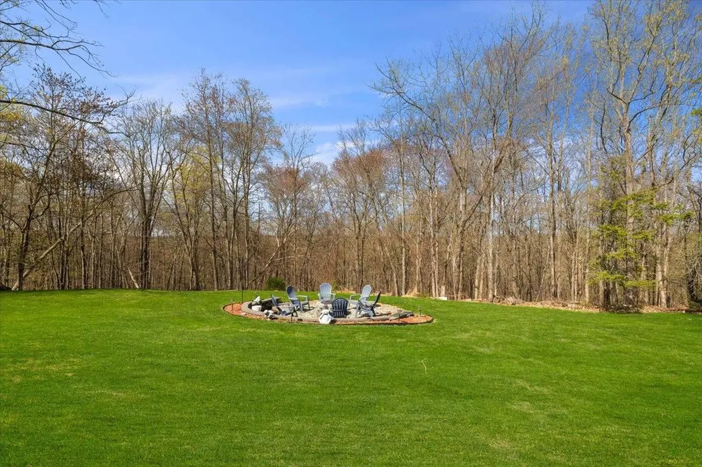 46 Saint Michaels Terrace Carmel NY 10512