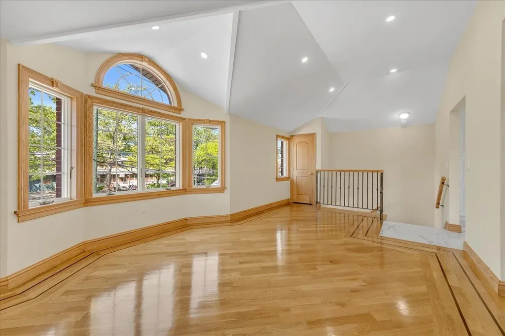 16632 16th Road Whitestone NY 11357