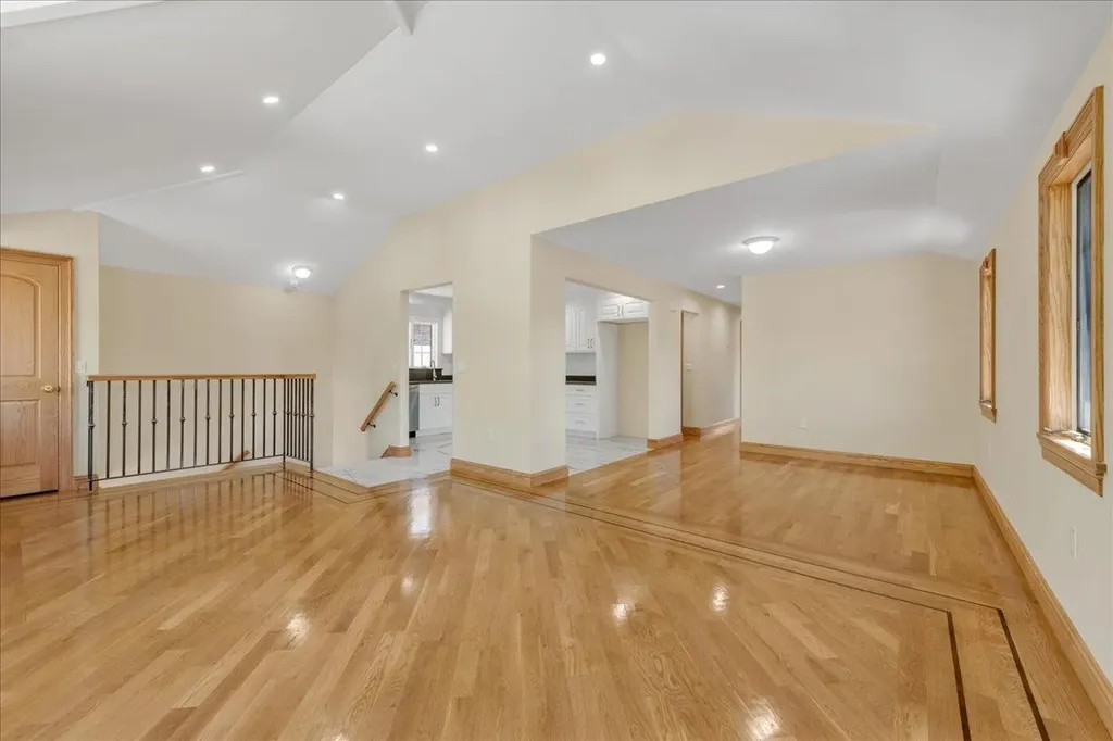 16632 16th Road Whitestone NY 11357