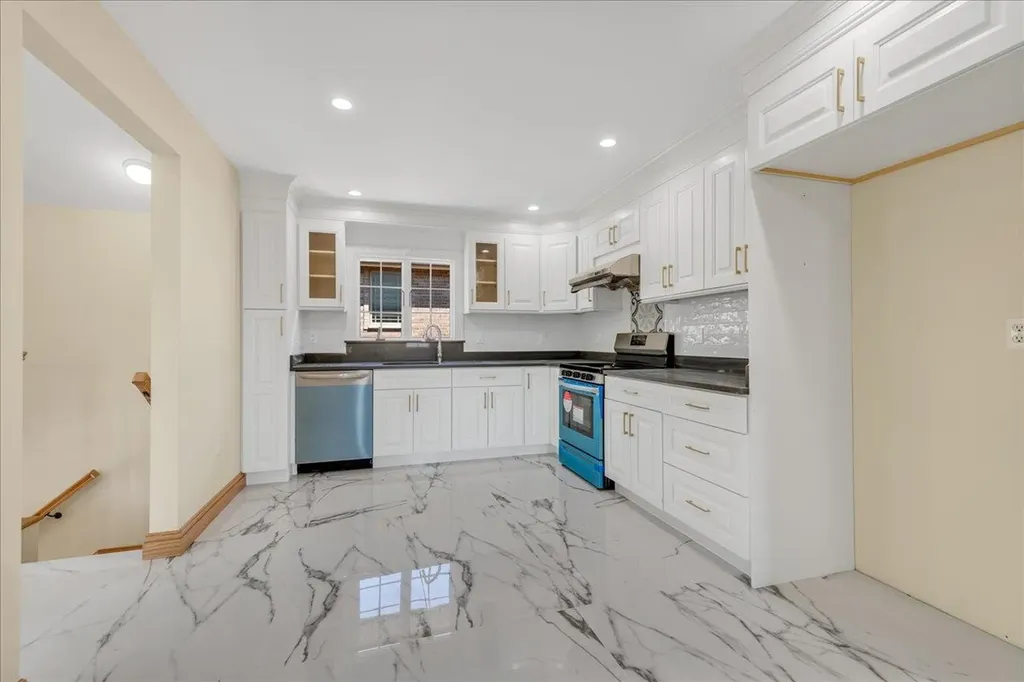 16632 16th Road Whitestone NY 11357
