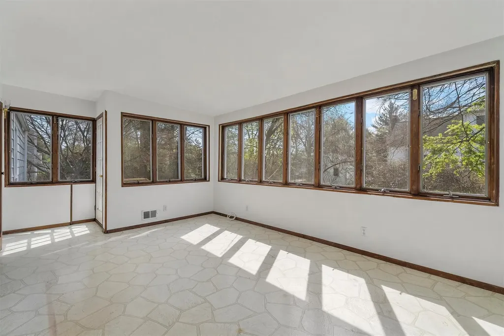 59 Kass Road White Plains NY 10605