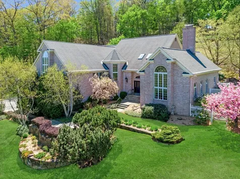 3 Fawn Lane Armonk NY 10504