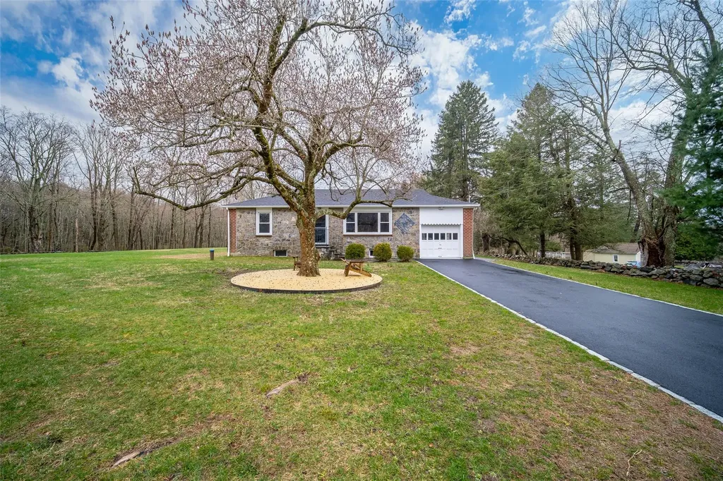 871 Drewville Road Brewster NY 10509