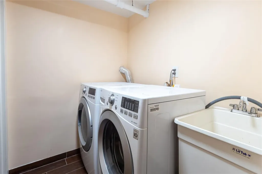 7048 Nansen Street Forest Hills NY 11375