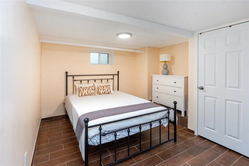 7048 Nansen Street Forest Hills NY 11375