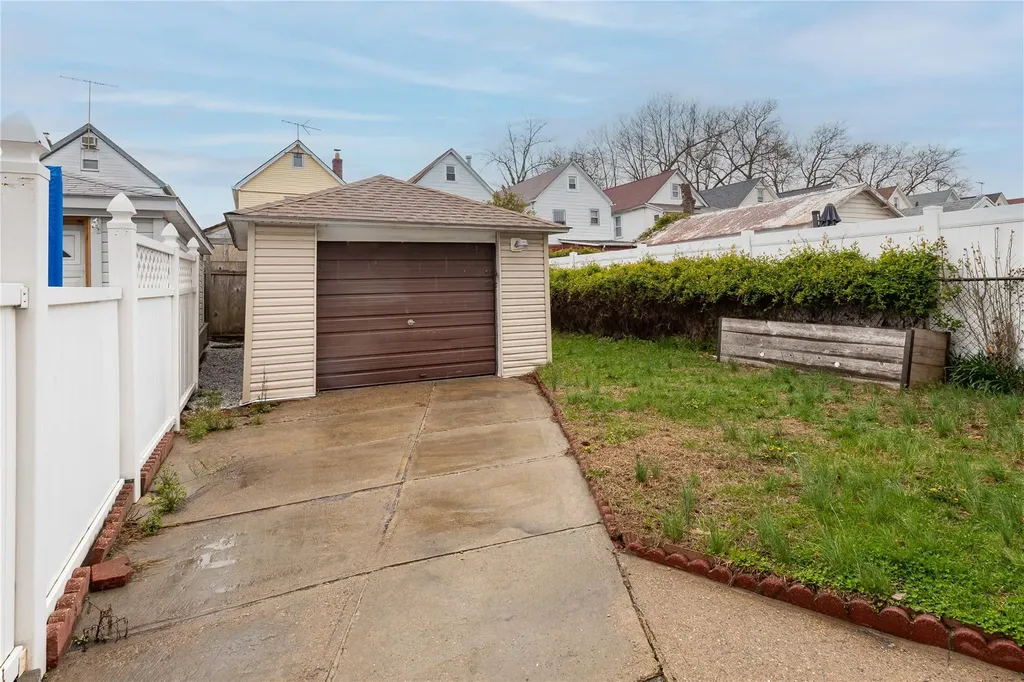 7048 Nansen Street Forest Hills NY 11375