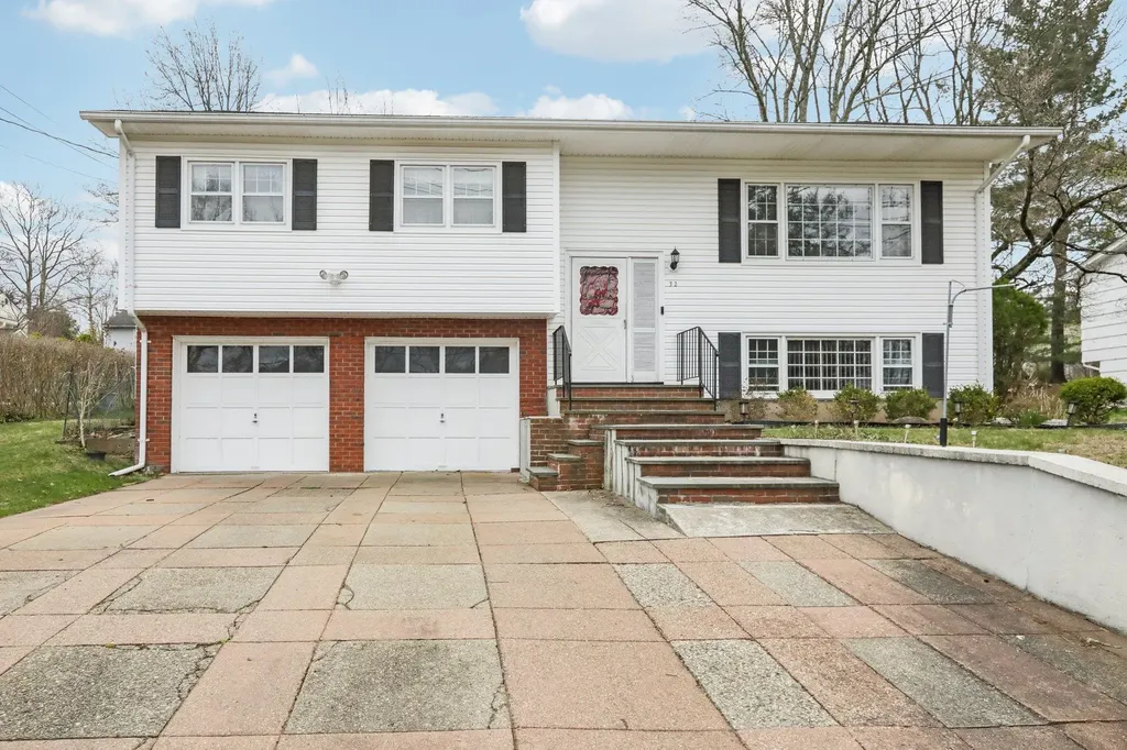 32 Harmony Road Spring Valley NY 10977