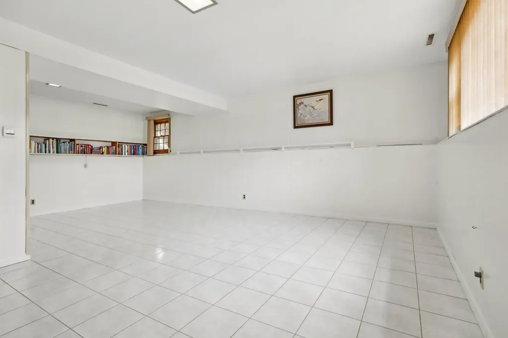 32 Harmony Road Spring Valley NY 10977