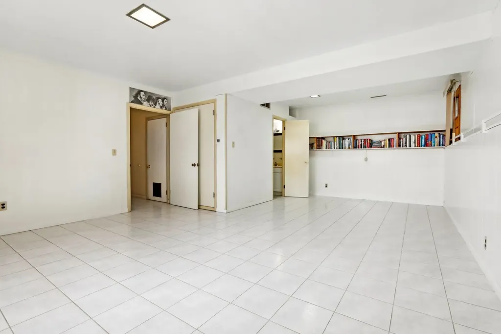 32 Harmony Road Spring Valley NY 10977