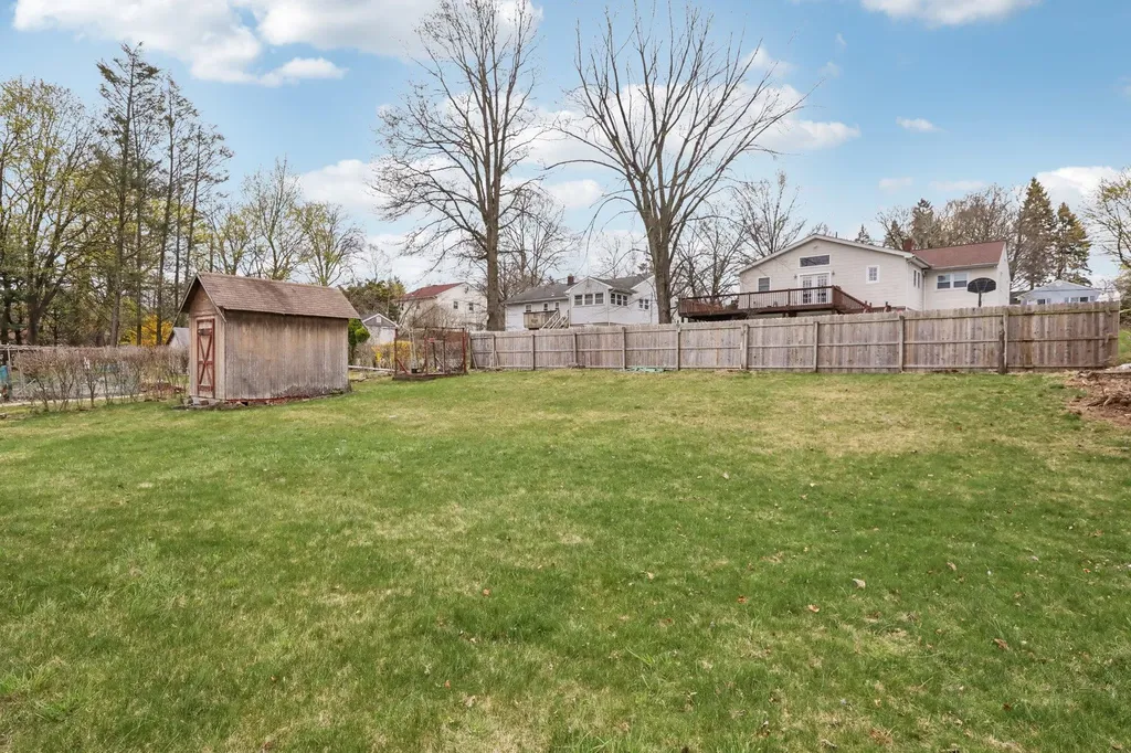 32 Harmony Road Spring Valley NY 10977