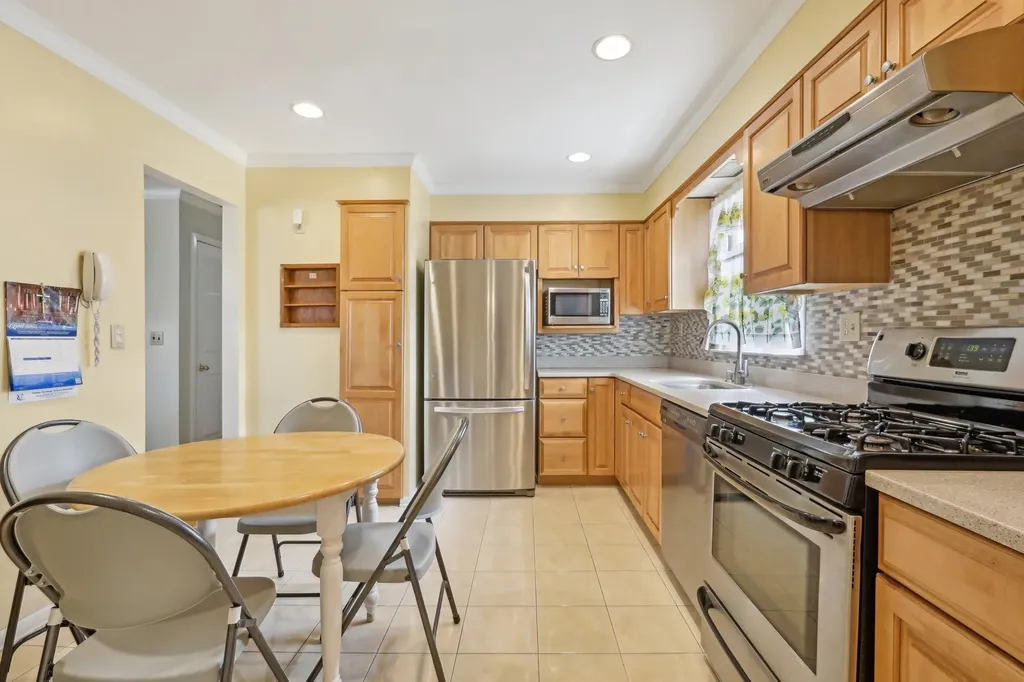 32 Harmony Road Spring Valley NY 10977