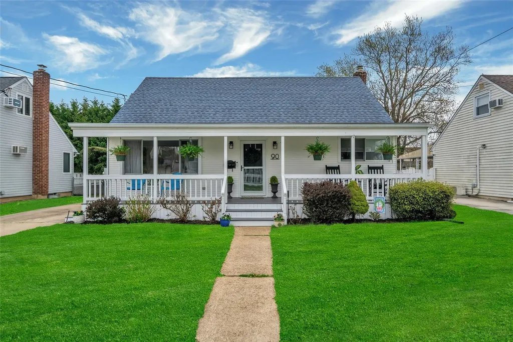 90 S Windhorst Avenue Bethpage NY 11714