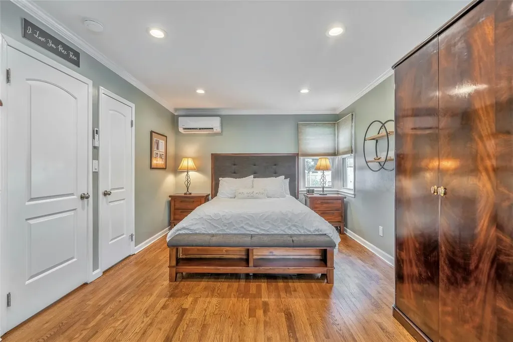 90 S Windhorst Avenue Bethpage NY 11714