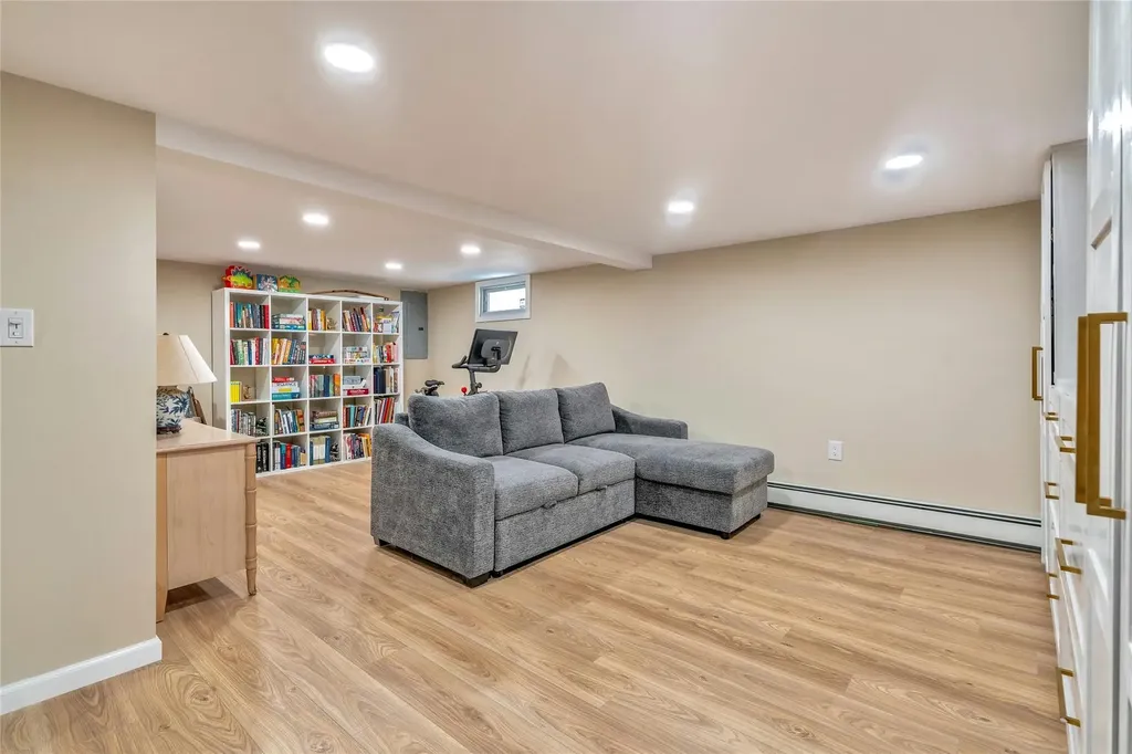 90 S Windhorst Avenue Bethpage NY 11714