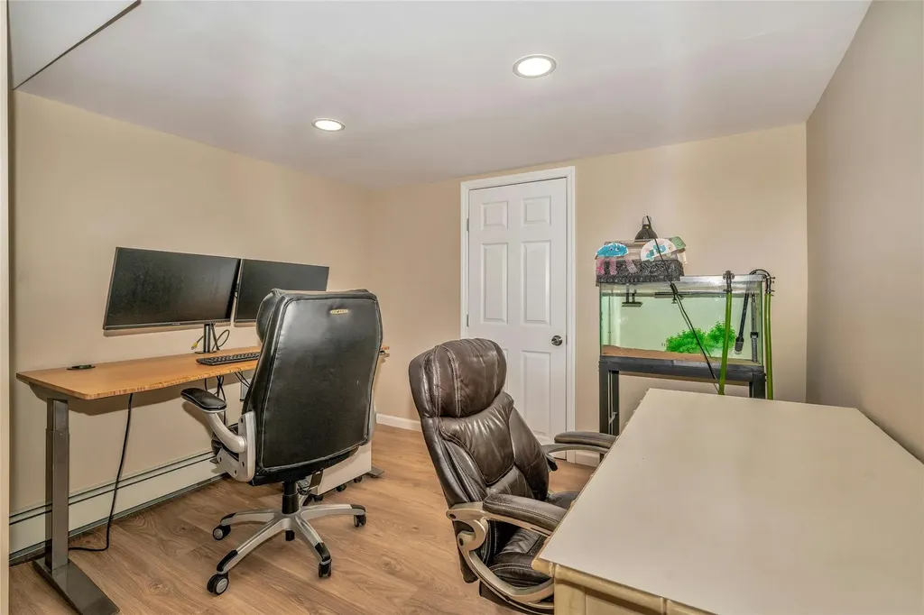 90 S Windhorst Avenue Bethpage NY 11714