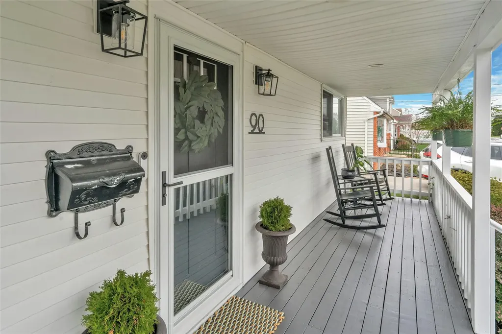 90 S Windhorst Avenue Bethpage NY 11714