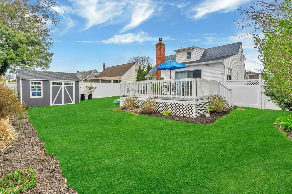 90 S Windhorst Avenue Bethpage NY 11714