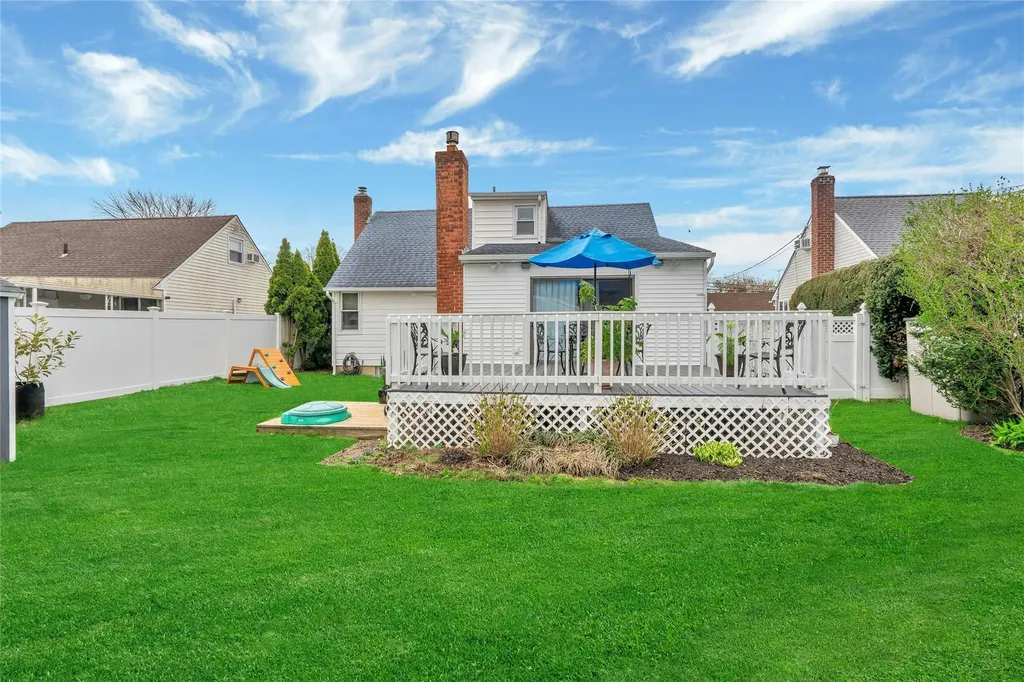90 S Windhorst Avenue Bethpage NY 11714