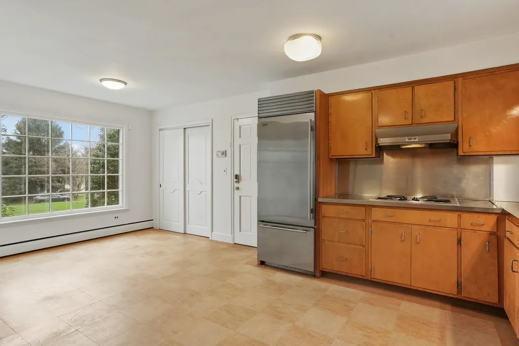 23 Round Hill Road Chappaqua NY 10514