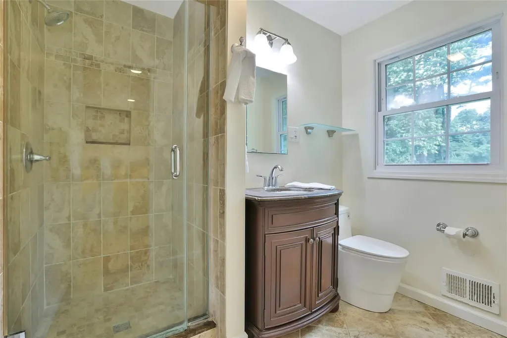 6 Noyes Road Mount Kisco NY 10549