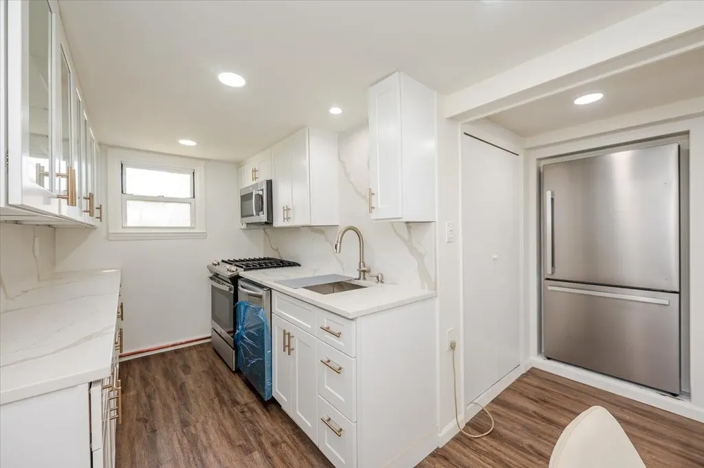 3038 Harding Avenue Bronx NY 10465