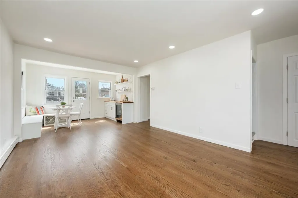 3038 Harding Avenue Bronx NY 10465