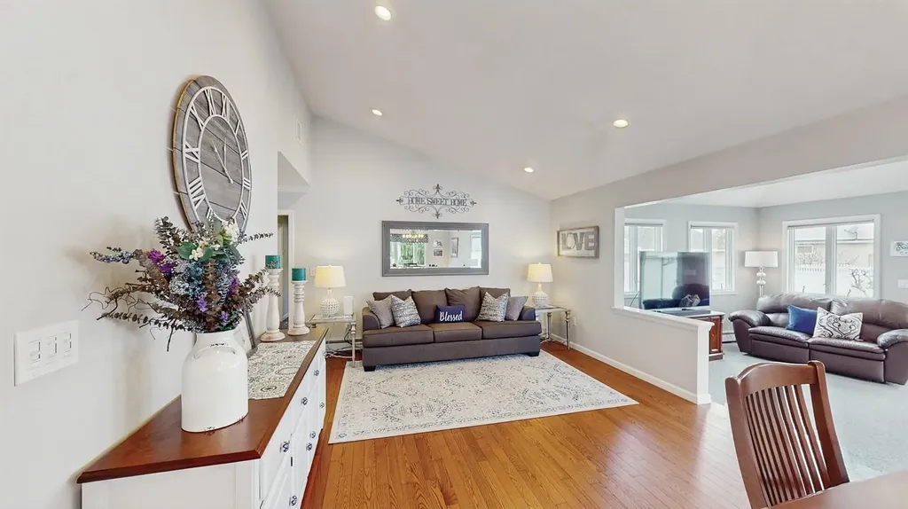 3989 Worthmor Drive Seaford NY 11783