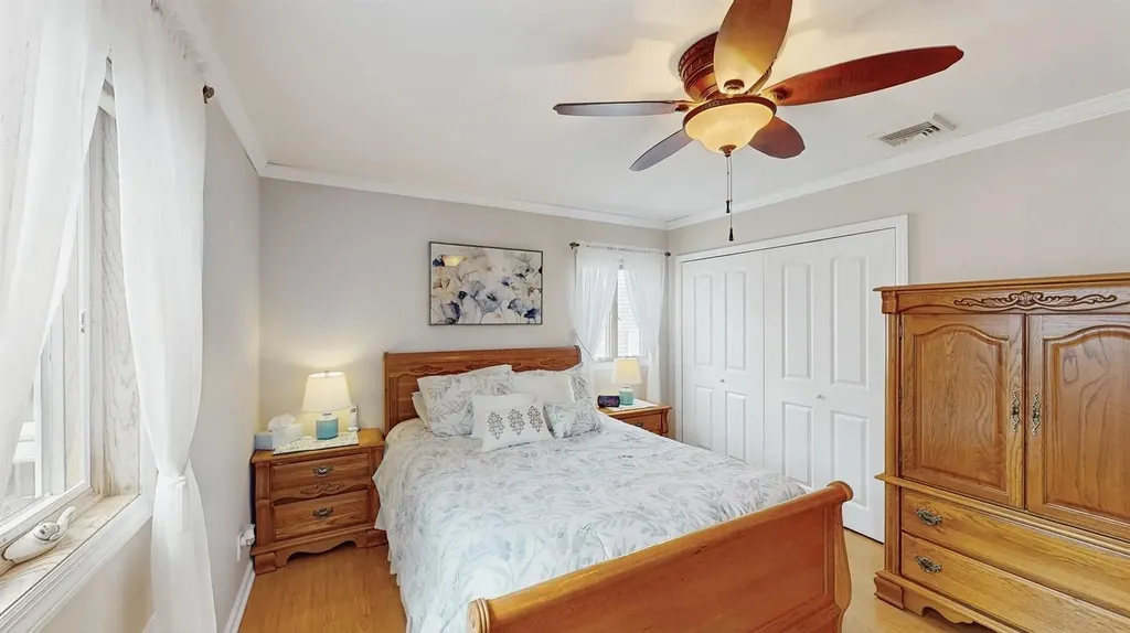 3989 Worthmor Drive Seaford NY 11783