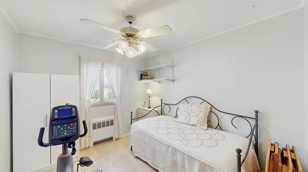 3989 Worthmor Drive Seaford NY 11783