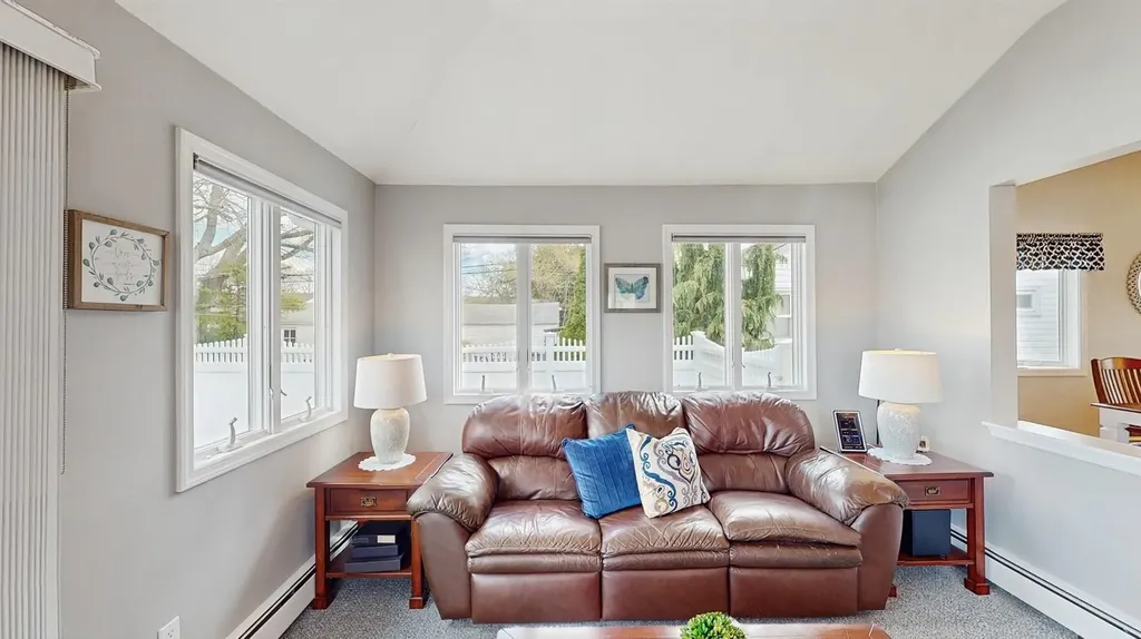3989 Worthmor Drive Seaford NY 11783