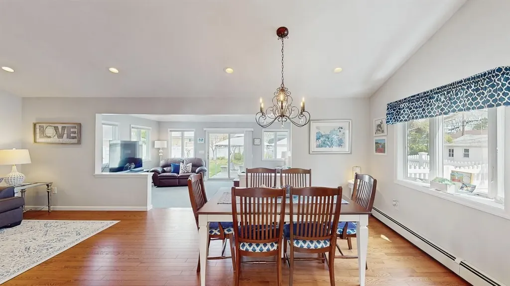 3989 Worthmor Drive Seaford NY 11783