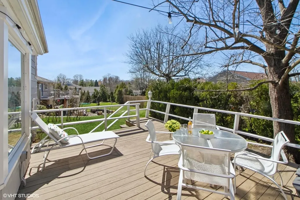 24 Windsor Oval New Rochelle NY 10805