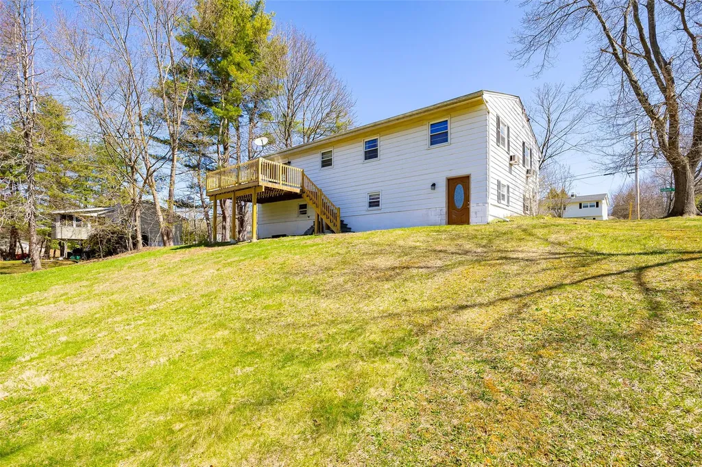 8 Verplanck Avenue Hopewell Junction NY 12533