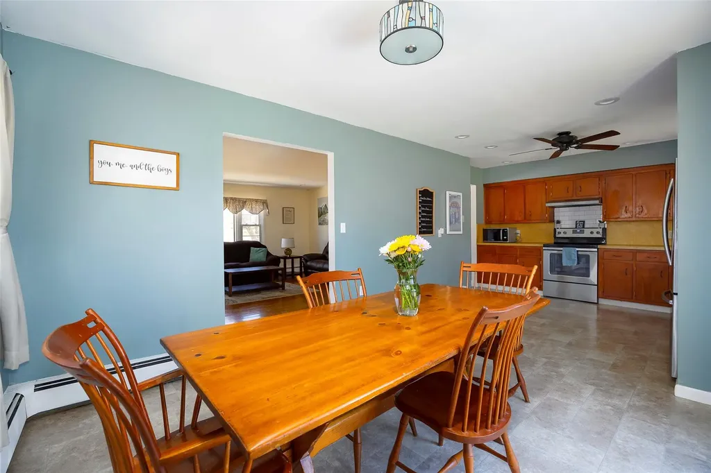 8 Verplanck Avenue Hopewell Junction NY 12533