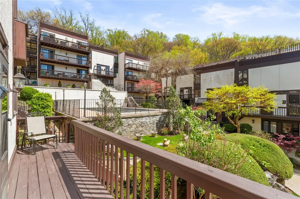 1200 Warburton Avenue Yonkers NY 10701